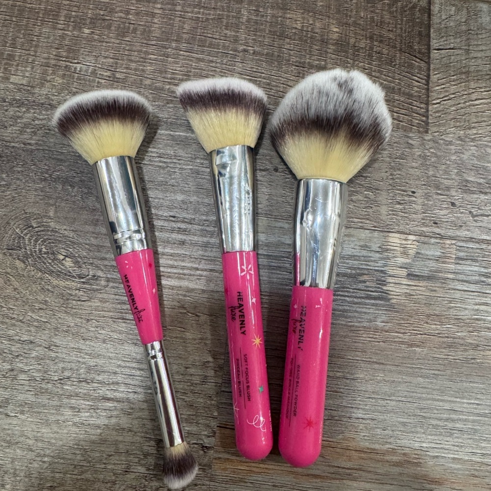 It cosmetics Pink Makeup Brush Set